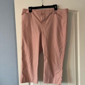 Old Navy cropped “Pixie” pant, size 16, light pink